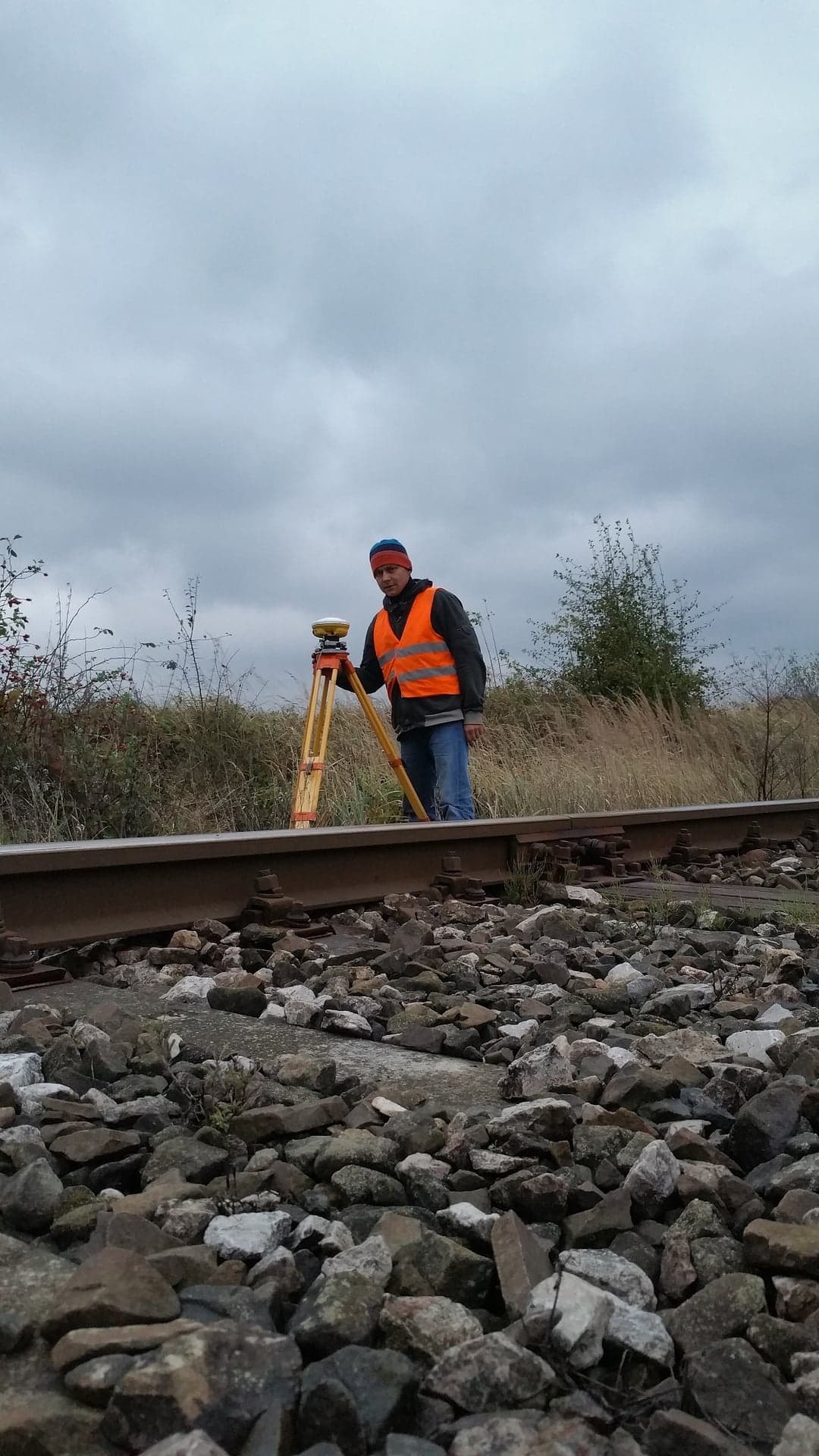 Linie kolejowe nr 66 i 69